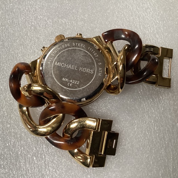 Michael Kors Women’s Runway Twist Chronograph Watch MK-4222 - Picture 4 of 16